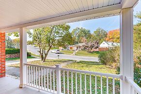 5 Mi to Downtown Baltimore: Quiet Home w/ Porch