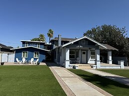 42 Chelsea Place On The Park- In Heart Of Downtown 3 Bedroom Home