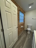 42 Chelsea Place On The Park- In Heart Of Downtown 3 Bedroom Home