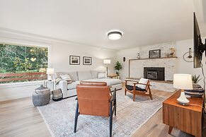 Tranquil Waterfront Escape With Harbor Views 3 Bedroom Home