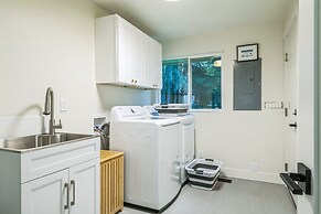 Tranquil Waterfront Escape With Harbor Views 3 Bedroom Home