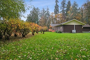 Tranquil Waterfront Escape With Harbor Views 3 Bedroom Home