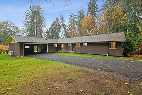 Tranquil Waterfront Escape With Harbor Views 3 Bedroom Home