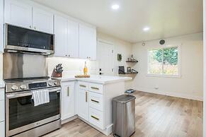 Tranquil Waterfront Escape With Harbor Views 3 Bedroom Home