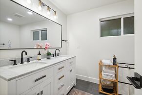 Tranquil Waterfront Escape With Harbor Views 3 Bedroom Home