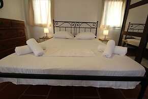 Fistiki Studio by Frangki