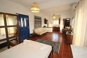 Fistiki Studio by Frangki