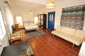 Fistiki Studio by Frangki