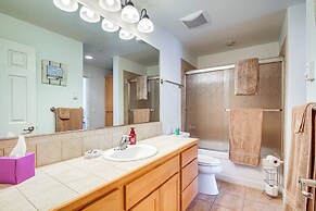 Riverfront Apt in Old Town Florence!