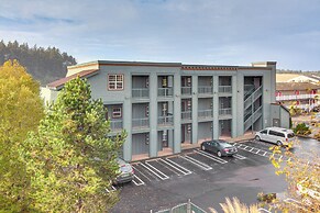 Riverfront Apt in Old Town Florence!