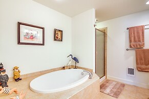 Riverfront Apt in Old Town Florence!