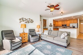 Riverfront Apt in Old Town Florence!