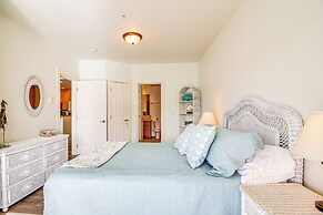 Riverfront Apt in Old Town Florence!