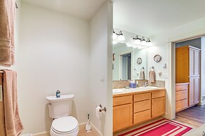 Riverfront Apt in Old Town Florence!