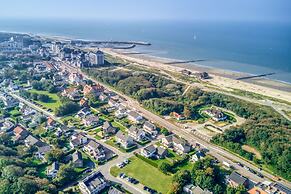 Modern Holiday Apartment With Garden Near the sea