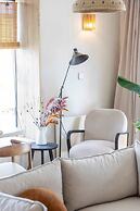 Modern Holiday Apartment With Garden Near the sea