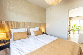 Modern Holiday Apartment With Garden Near the sea