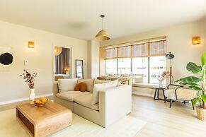 Modern Holiday Apartment With Garden Near the sea