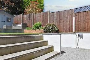 Cuckmere Family Retreat With Garden and Parking