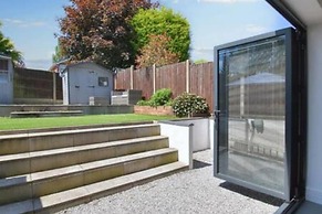 Cuckmere Family Retreat With Garden and Parking