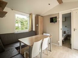 Charming Chalet With Pool