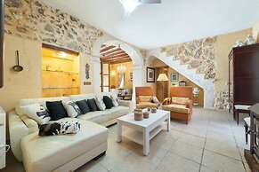 Ca Na Missa 10 - Villa With Private Pool In Llubi