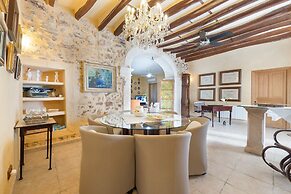 Ca Na Missa 10 - Villa With Private Pool In Llubi