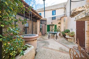 Ca Na Missa 10 - Villa With Private Pool In Llubi