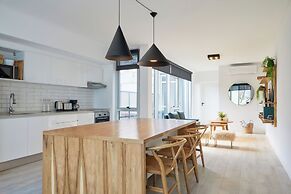 Nido at Palacio Cabrera