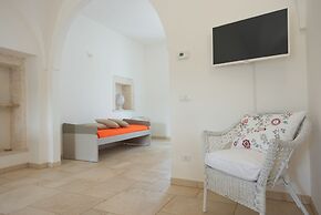 Trulli-style Chalet Near Forest Walks