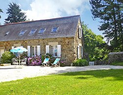 Beautiful Country House on Common Property