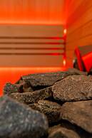 Modern Family Apartment With Balcony and Parking