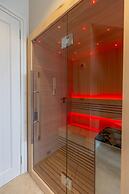 Modern Family Apartment With Balcony and Parking