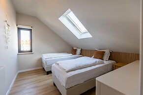 Modern Family Apartment With Balcony and Parking