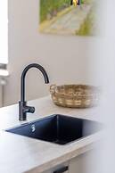 Modern Family Apartment With Balcony and Parking