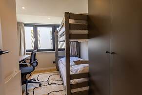 Modern Family Apartment With Balcony and Parking