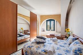 Apartment Tritone in Luxury Villa With Shared Pool