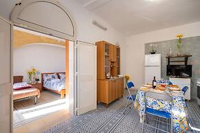 Apartment Tritone in Luxury Villa With Shared Pool