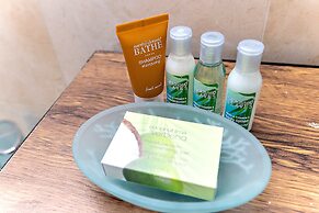 Aqua Palms Condo with City View