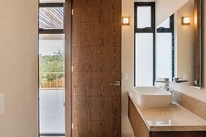 Beautiful 2 Bedroom Apartment