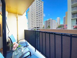 Bamboo Hotel with Pool Access