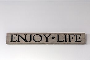 Bamboo Hotel with Pool Access