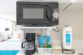 Cozy Studios at Aloha Surf Close to Waikiki Beach