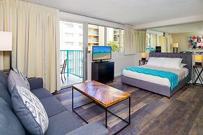 Cozy Studios at Aloha Surf Close to Waikiki Beach