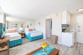 Cozy Studios at Aloha Surf Close to Waikiki Beach