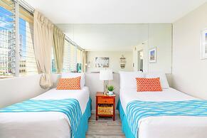 Cozy Studios at Aloha Surf Close to Waikiki Beach