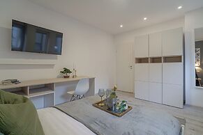 HOLT's Exclusive Flats Near Cismigiu