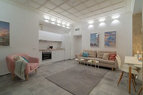 HOLT's Exclusive Flats Near Cismigiu