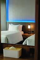 HAPPY HOTEL