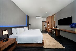 HAPPY HOTEL